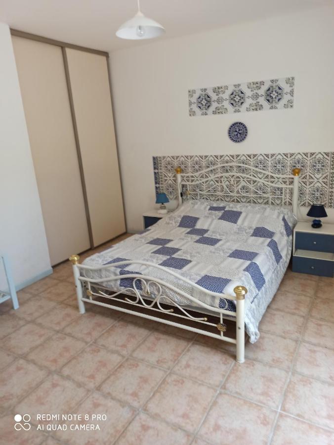 Bed and Breakfast Mas Des Pins Сен-Сиприен Экстерьер фото